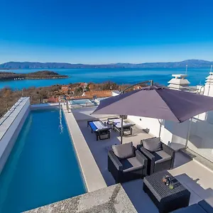 https://apartments-solis-lacus.primorje-gorskikotar.com